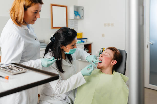 Best Emergency Dental Extractions in Castle Point, MO